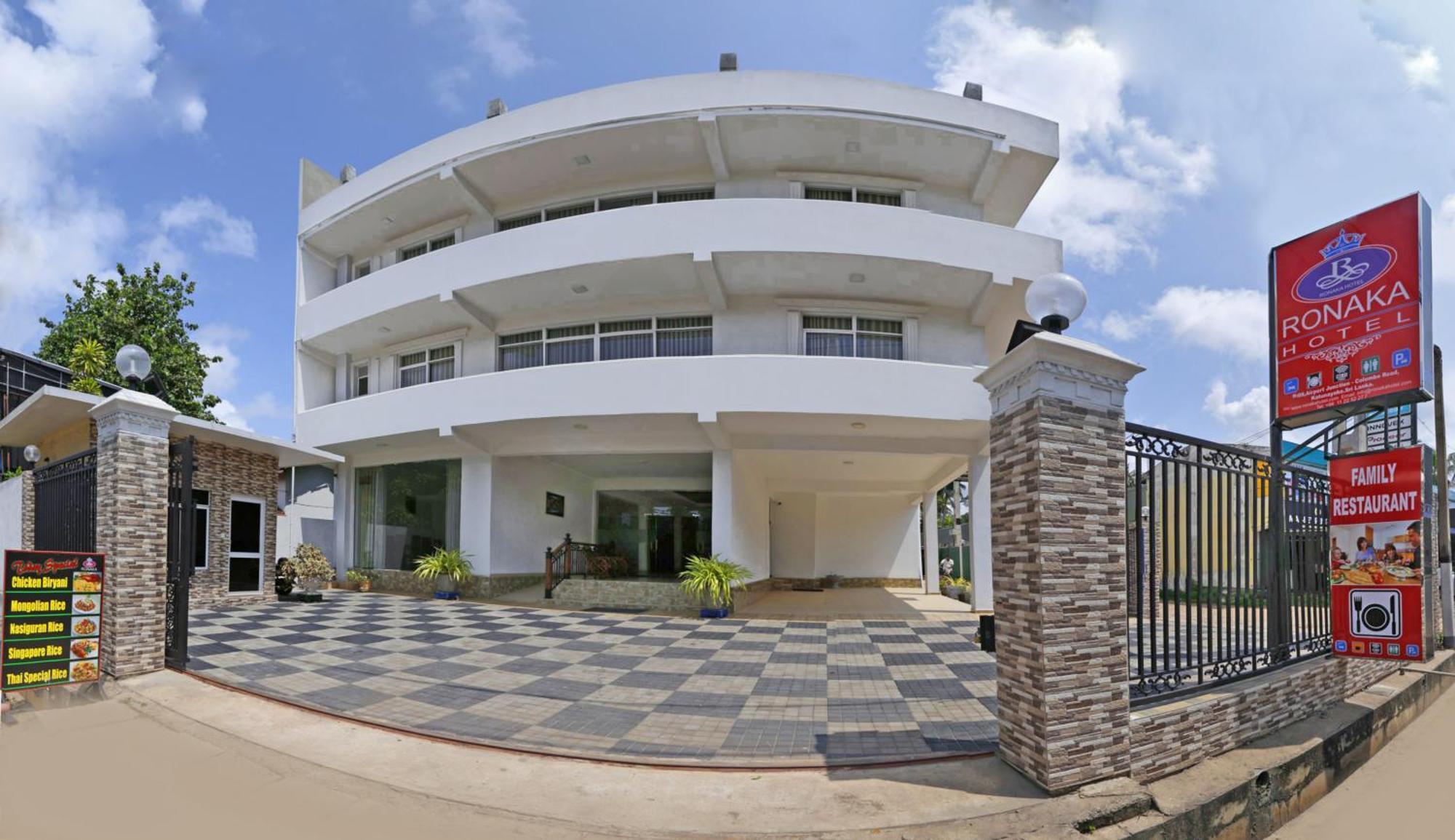 Ronaka Airport Transit Hotel Katunayaka Exteriör bild